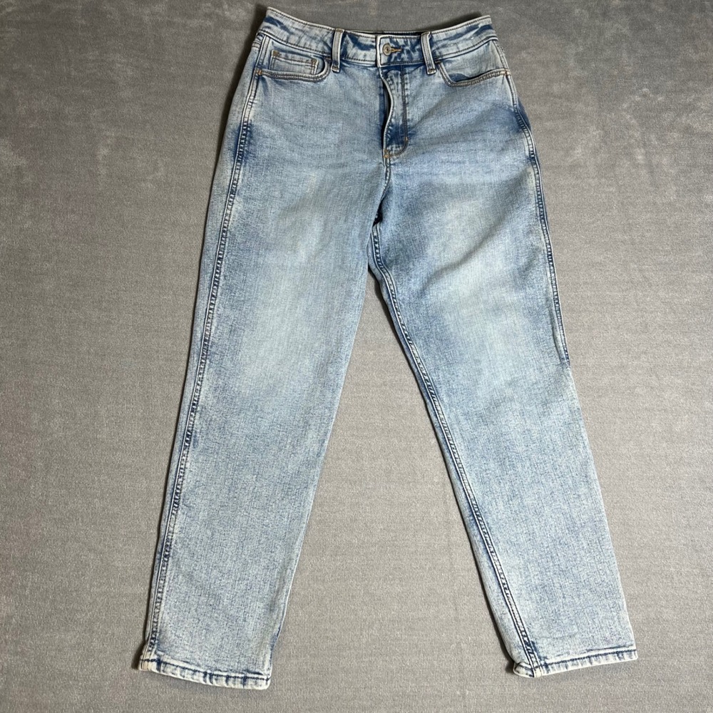 Abercrombie & Fitch The Mom High Rise Jeans Light Wash Blue Size 27/4R